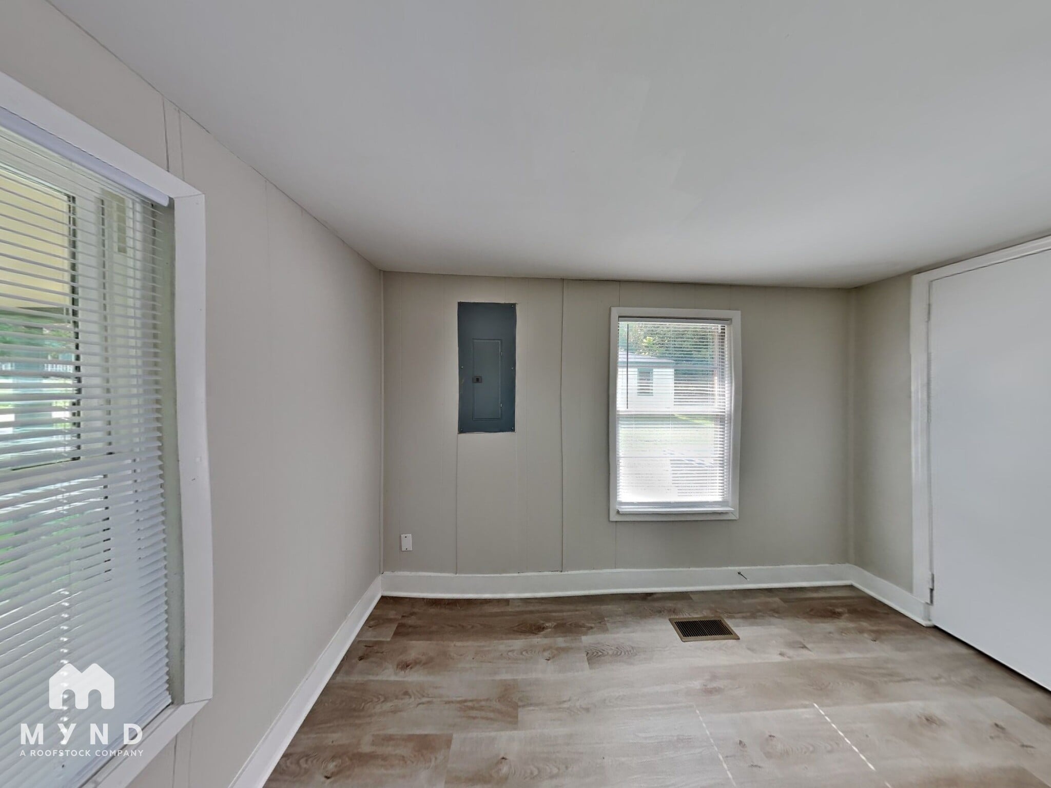 Building Photo - 4313 Kendall Ave