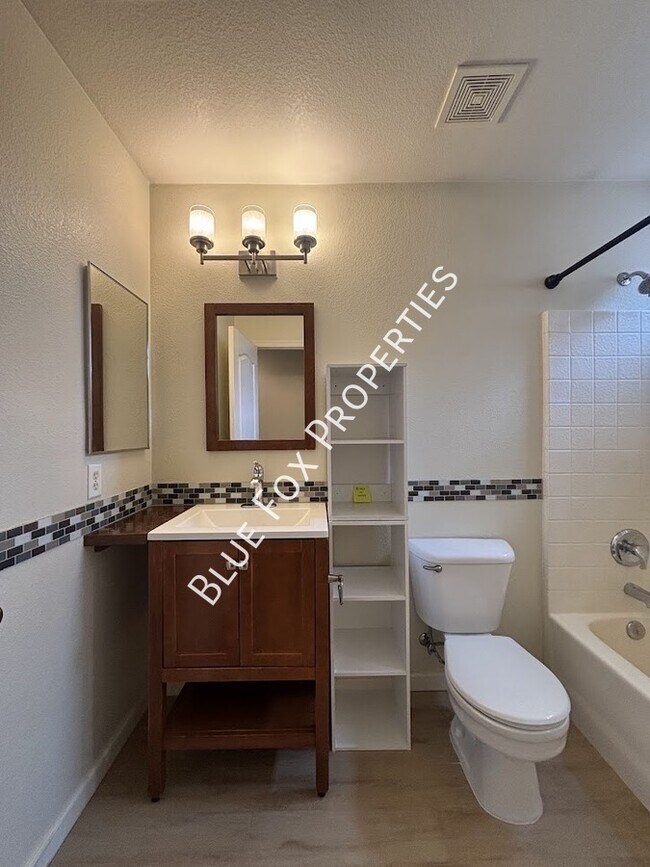 Building Photo - 3149 S Quinn Dr