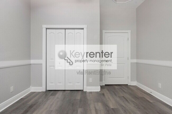Building Photo - 3814 W El Prado Blvd