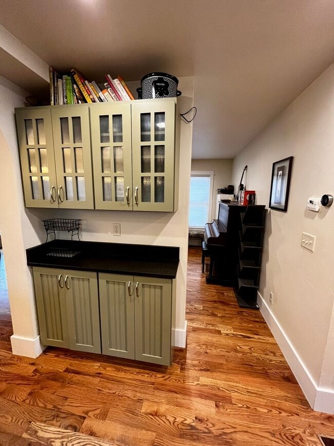 Building Photo - Fully Furnished and Fully Stocked Home For Rent Next to Cooper Park in Bozeman