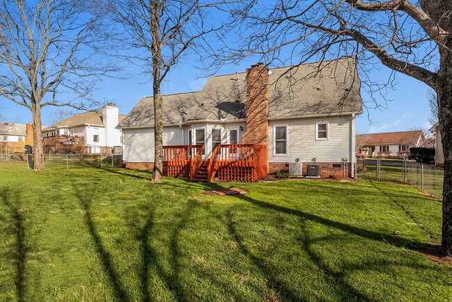 Building Photo - 8 Elderberry Ct