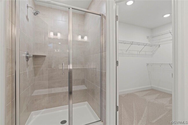Building Photo - 13808 Village View Dr