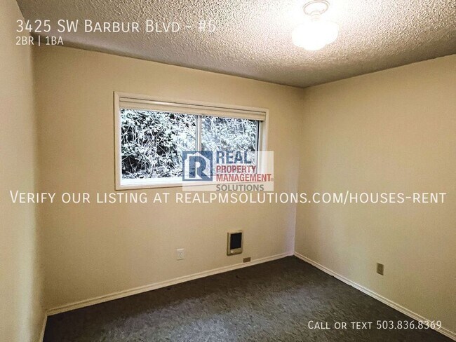 Building Photo - 3425 SW Barbur Blvd