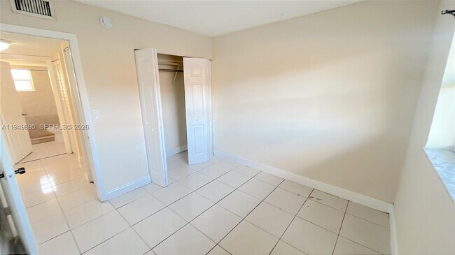 Building Photo - 5461 W 24th Ave