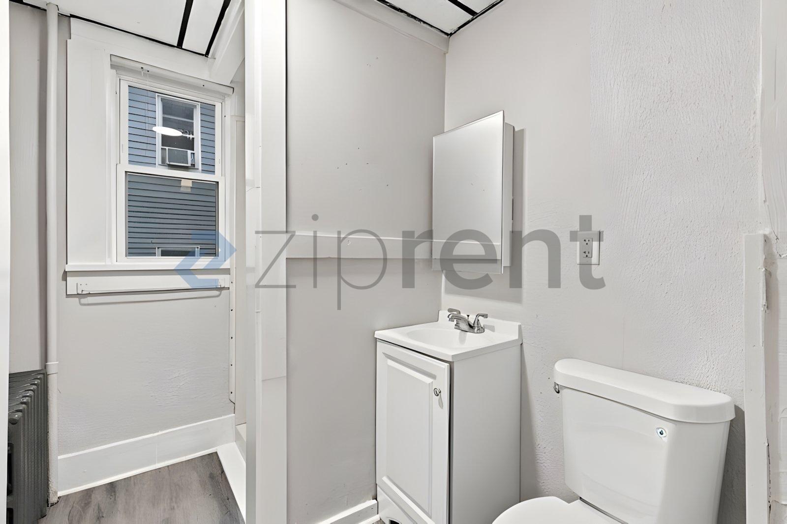 Building Photo - Unit