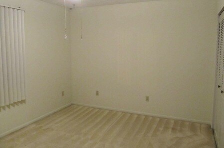 Building Photo - 4498 S Van Vleet Rd