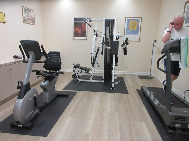 Building Photo - Duggan Property Management, Inc presents this 3BR +2.5 bath in Encino Village Townhomes