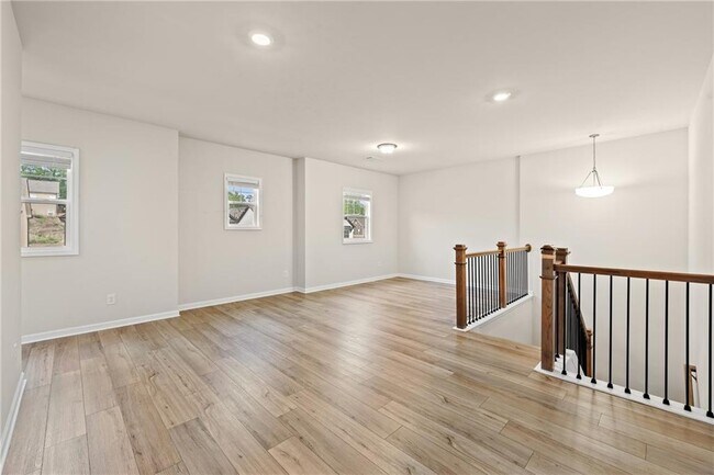 Building Photo - 4229 Brookmont Wy