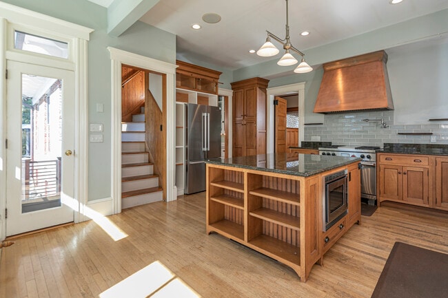 Building Photo - 54 Hodge Rd