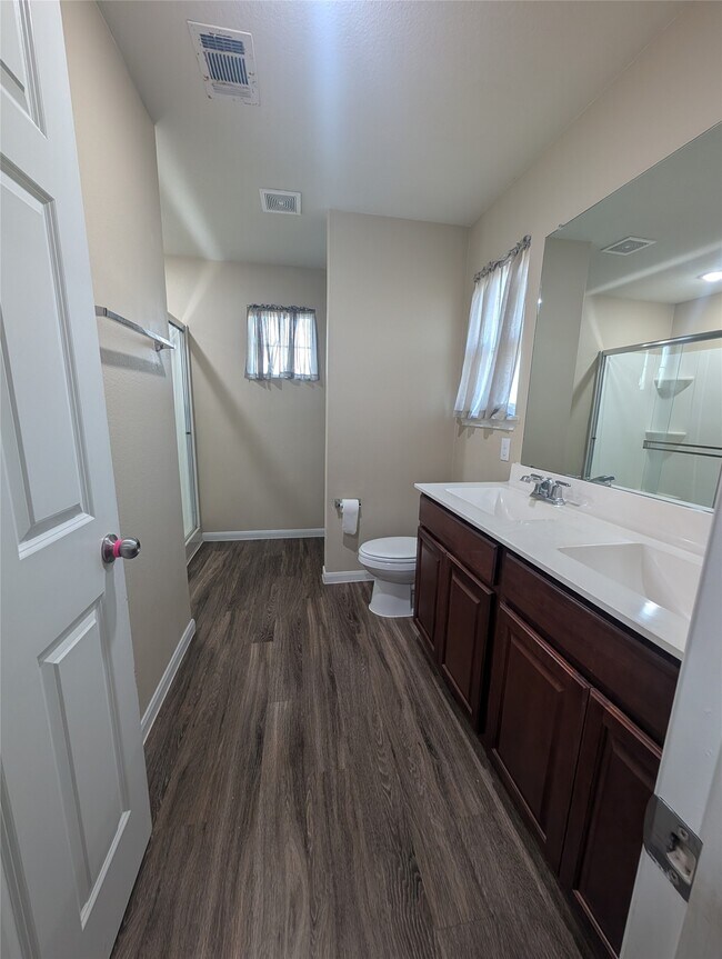 Building Photo - 10719 Rustic Walkway Cir