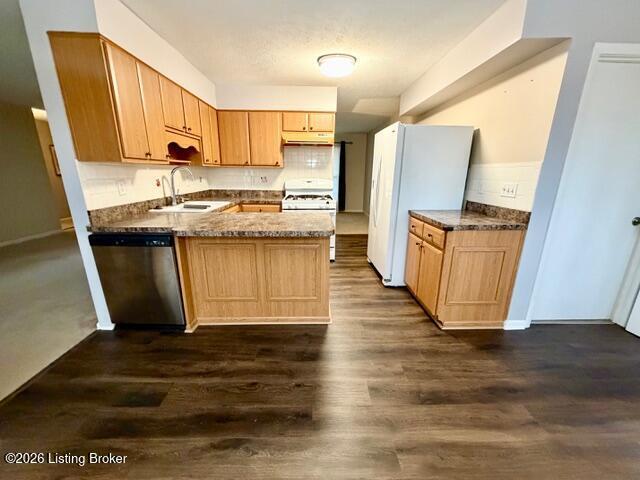 Building Photo - 4023 Tanglewood Dr