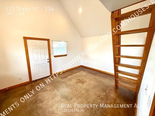 Building Photo - AVAILABLE NOW! 1 Bedroom / 1 Bath Lodge w/...