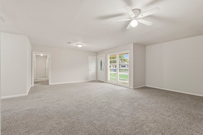 Building Photo - 2918 Tarpey Ave