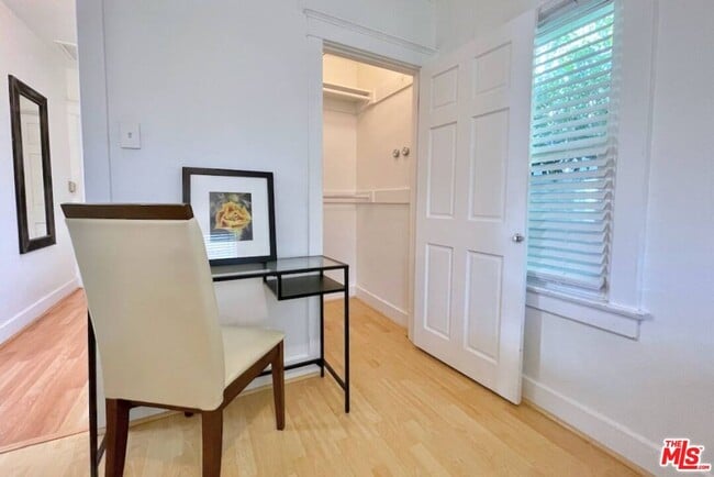 Building Photo - 8655 Clifton Wy