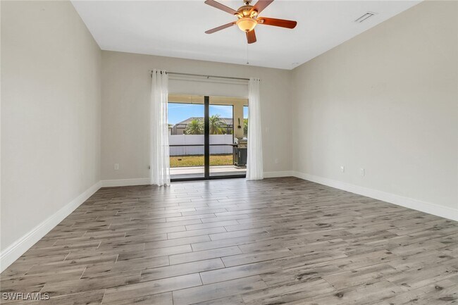 Building Photo - 1704 NW 11th Pl