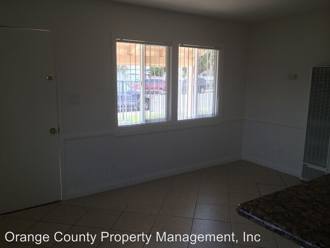 Building Photo - 714-718 W 20th St