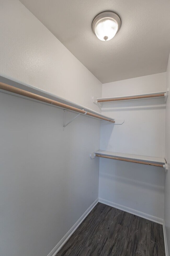 Building Photo - First Month FREE RENT—Spacious Living with Bonus Loft in Oak Valley! Spacious 2-Story with Loft, ...