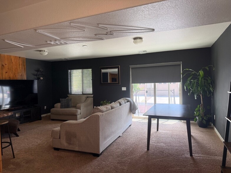 Building Photo - 3145 Alybar Dr