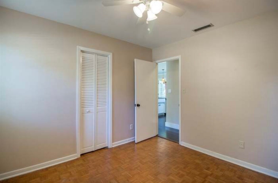 Building Photo - 1136 Carissa Dr