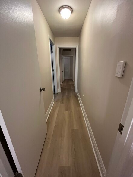 Hallway - 13400 Oakwood Drive