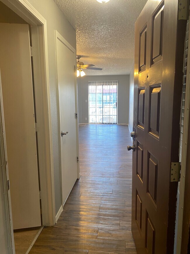 Building Photo - 1335 Ortiz Dr SE