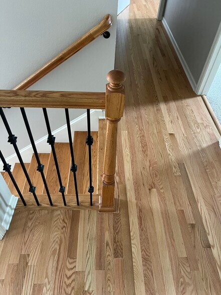 Hardwood in hallway - 7506 Hampstead Hall Dr