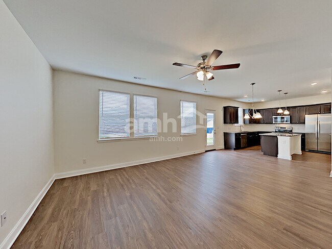 Building Photo - 445 Charity Ln