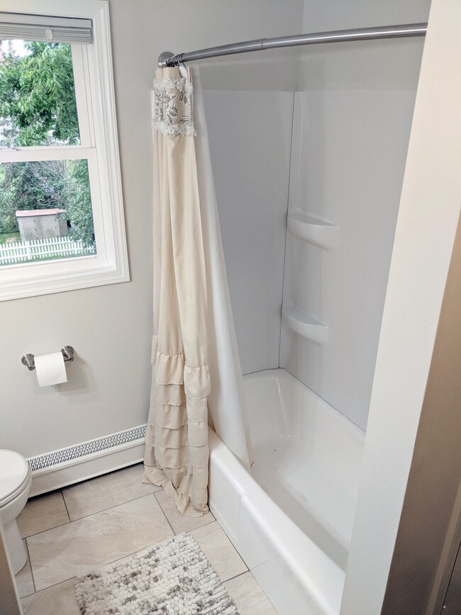 Building Photo - 501/503