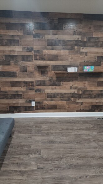 Building Photo - 32230 Ruehle Ave