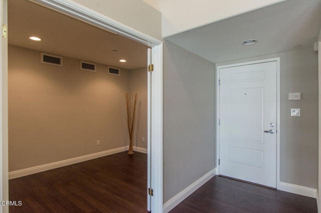 Building Photo - 4390 Tradewinds Dr