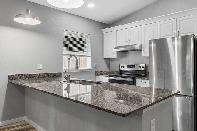 Building Photo - Charming 3BR 2BA near downtown Ocala!