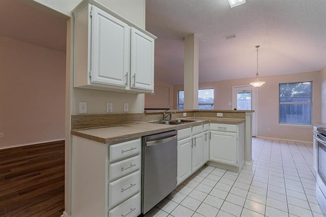 Building Photo - 3307 Syracuse Dr