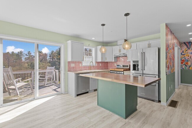 Building Photo - 7 Pheasant Run