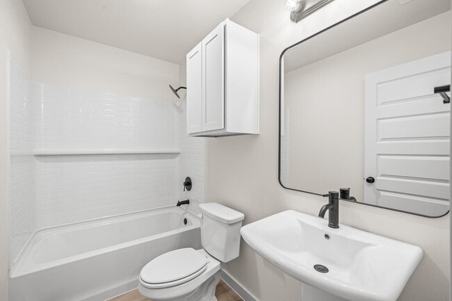 Building Photo - 509 E 23rd St