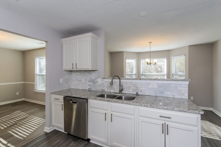 Building Photo - 335 Elma Marie Ct