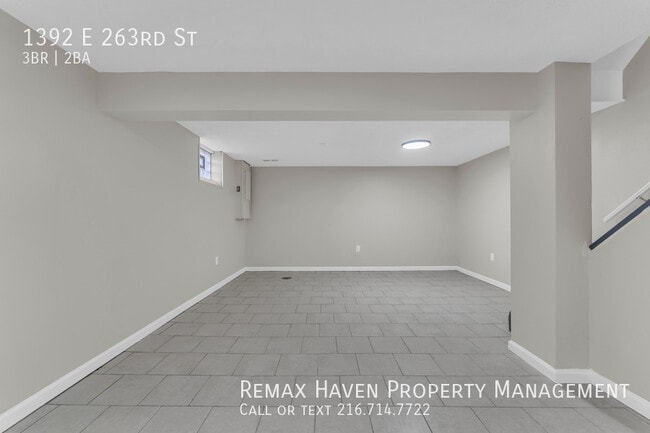 Building Photo - 1392 E 263rd St