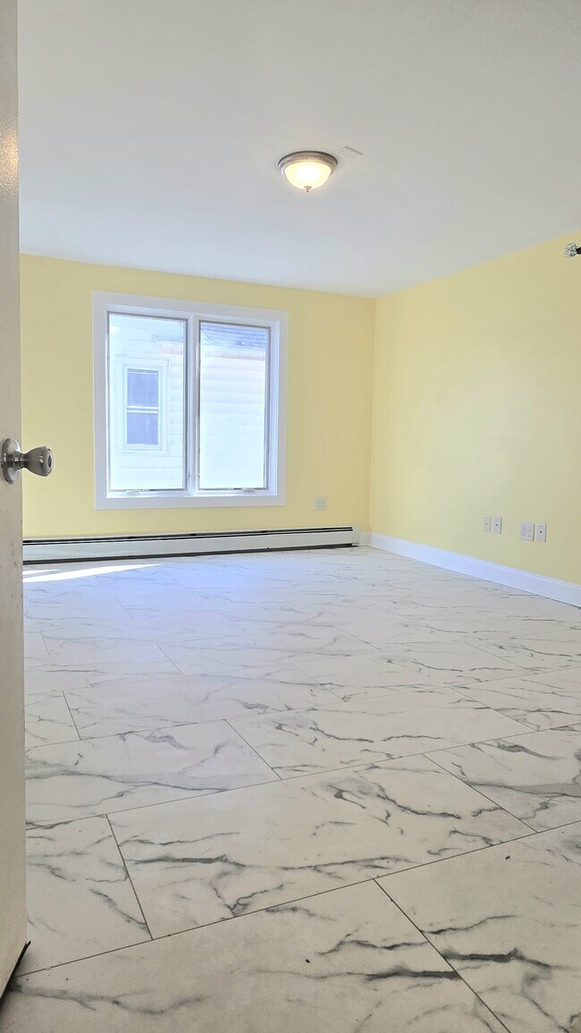 Building Photo - 106 Madison Ave