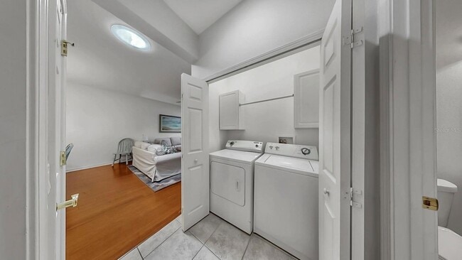 Building Photo - 313 Seneca Falls Dr