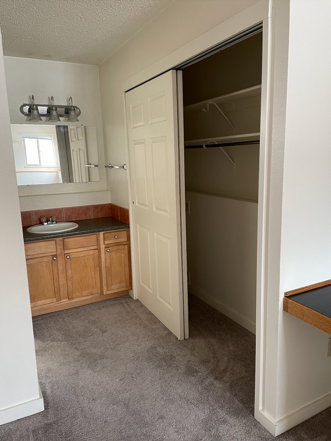 Building Photo - 2295 Goss Cir E