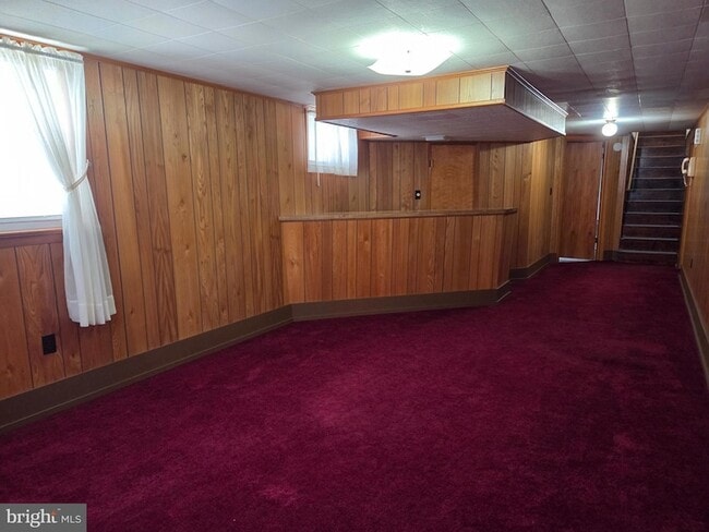 Building Photo - 25020 Oak Dr