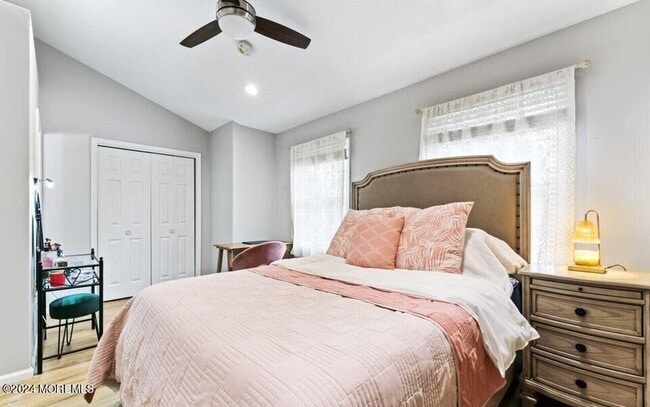 Building Photo - 15 Weller Pl