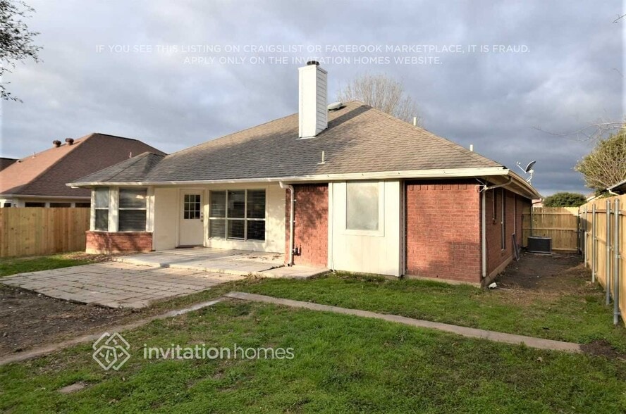 Building Photo - 7304 Glen Dr