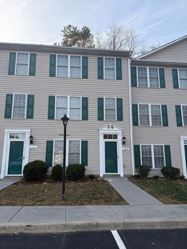 Building Photo - 160 Gretchen Ct