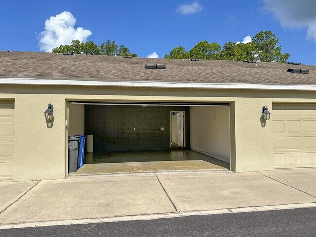 Building Photo - 14157 Stowbridge Ave