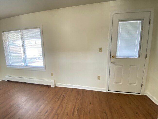 Building Photo - 53 Walker St