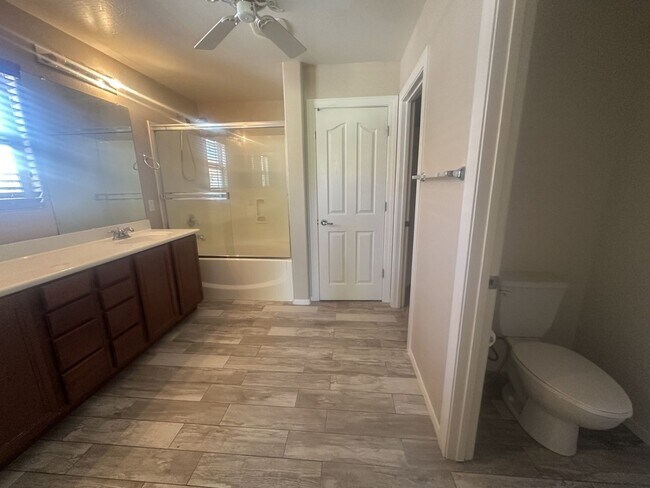 Building Photo - LYONS GATE COMMUNITY, 3PLUS DEN TWO STORY ...