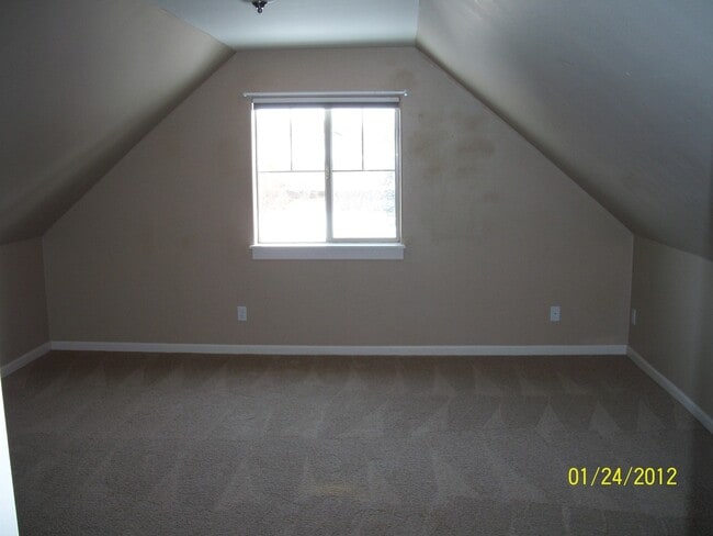 Building Photo - 611 N 15th Ave