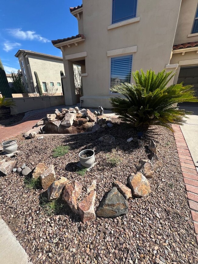 Building Photo - 3 Bedroom - 2 story home in Rancho Sahuarita