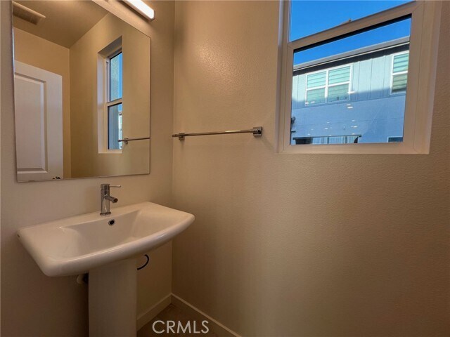 Building Photo - 11009 Skyglow Dr