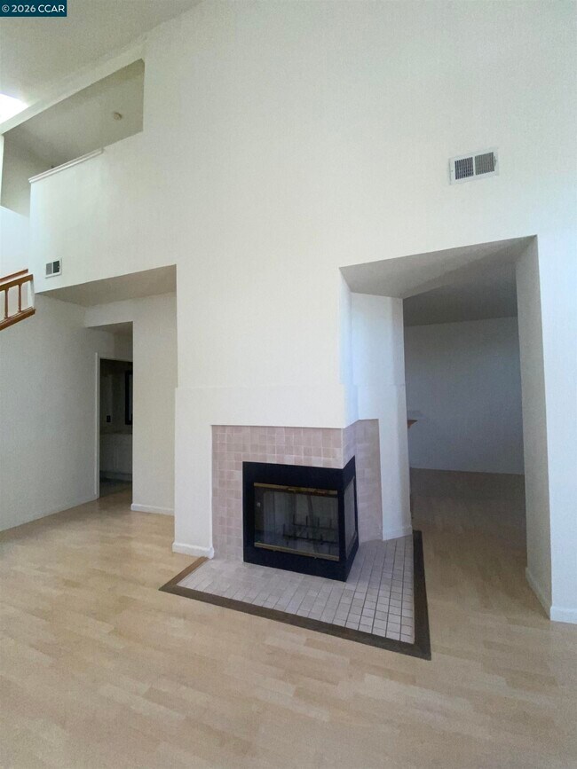 Building Photo - 293 Scotts Valley
